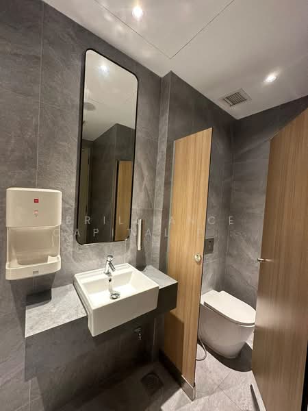120 Robinson Road, 120 Robinson Road, Boat Quay / Raffles Place / Marina, 9,017 sqft, Office For Rent, by MJ ZHUO, 500103315 - Bathroom - CommercialGuru.com.sg