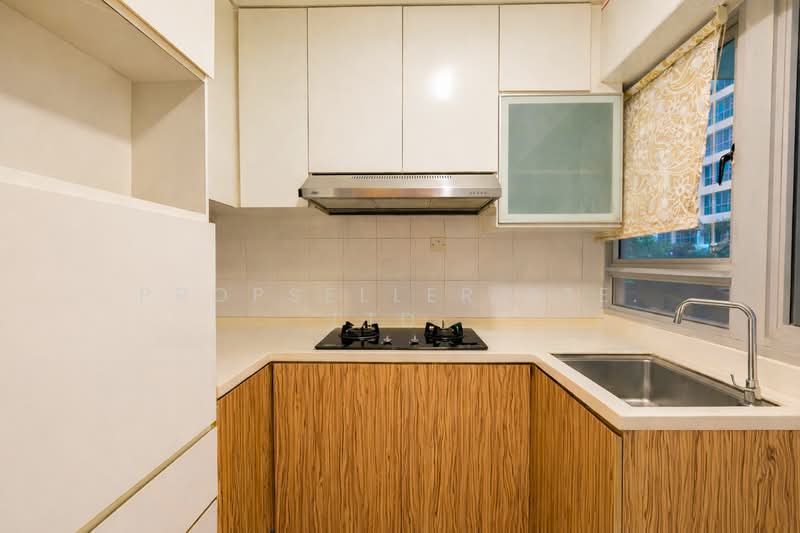 635A Punggol Drive, 635A Punggol Drive, 3 Bedrooms, 980 sqft, HDB Flat For Sale, by Reine Chan, 500103335 - Kitchen - PropertyGuru.com.sg