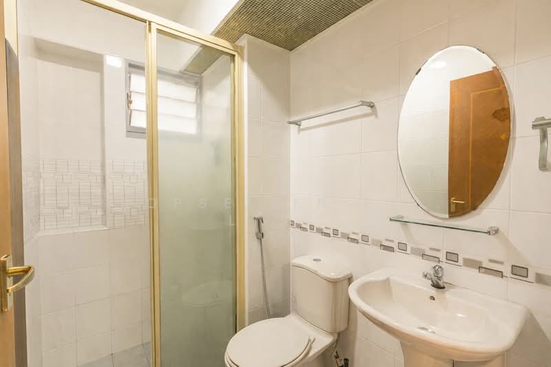 635A Punggol Drive, 635A Punggol Drive, 3 Bedrooms, 980 sqft, HDB Flat For Sale, by Reine Chan, 500103335 - Bathroom - PropertyGuru.com.sg