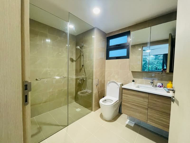 Treasure at Tampines, 57 Tampines Lane, 4 Bedrooms, 1,281 sqft, Condominium For Sale, by Kevin Seetoh, 500103337 - Bathroom - PropertyGuru.com.sg