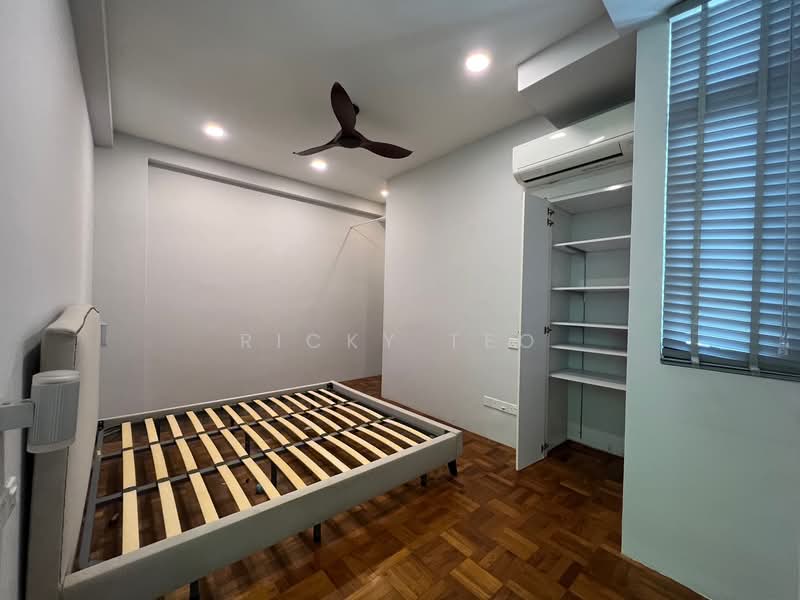 Holland Hill Park, 7A Holland Hill, 3 Bedrooms, 1,282 sqft, Condominium For Sale, by Ricky Teo, 500103343 - Bedroom - PropertyGuru.com.sg