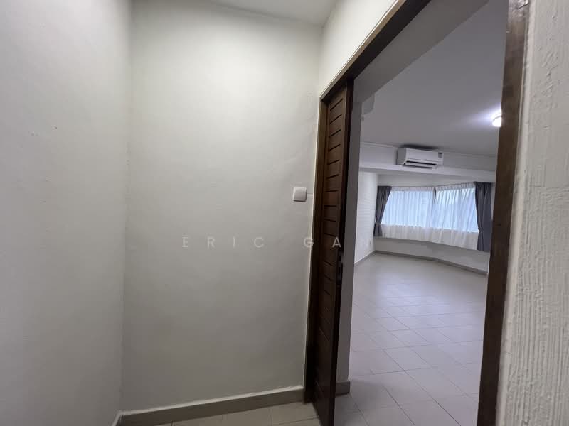 Chancery Court, 36H Dunearn Road, 2 Bedrooms, 926 sqft, Condominium For Rent, by Eric Gan, 500103351 - Entrance - PropertyGuru.com.sg