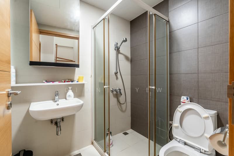 Vacanza @ East, 36 Lengkong Tujoh, 2 Bedrooms, 1,410 sqft, Condominium For Sale, by Dionis Yew, 500103356 - Bathroom - PropertyGuru.com.sg