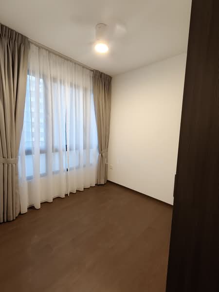 Tembusu Grand, 92 Jalan Tembusu, 2 Bedrooms, 667 sqft, Condominium For Rent, by Gerald Wu, 500103359 - Bedroom 2 - PropertyGuru.com.sg
