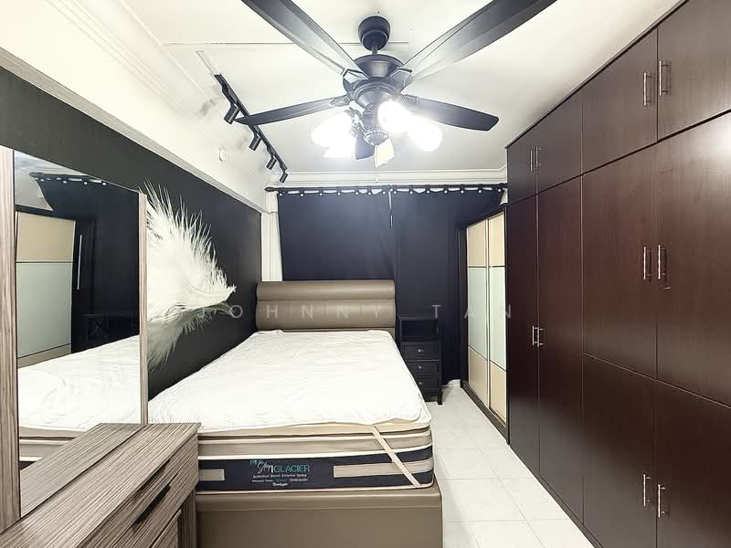 211 Yishun Street 21, 211 Yishun Street 21, 2 Bedrooms, 721 sqft, HDB Flat For Sale, by Johnny Tan, 500103366 - Bedroom - PropertyGuru.com.sg