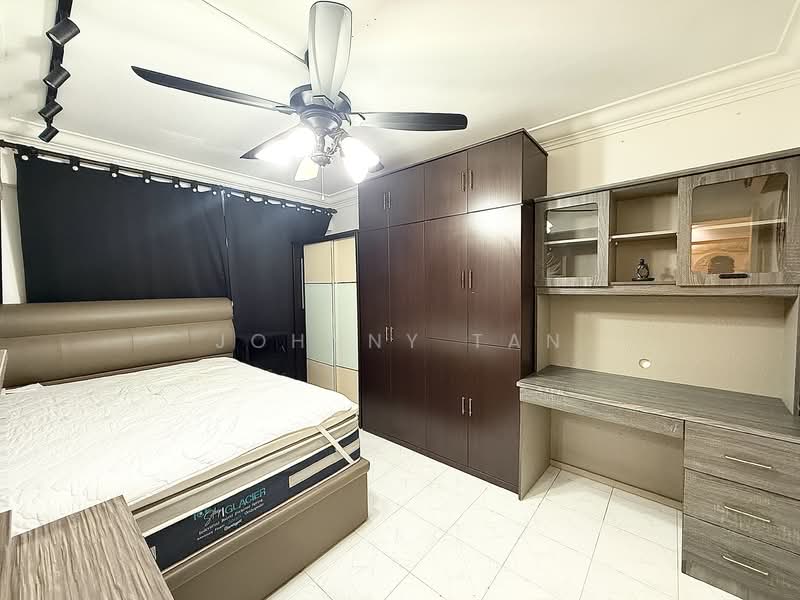 211 Yishun Street 21, 211 Yishun Street 21, 2 Bedrooms, 721 sqft, HDB Flat For Sale, by Johnny Tan, 500103366 - Bedroom - PropertyGuru.com.sg