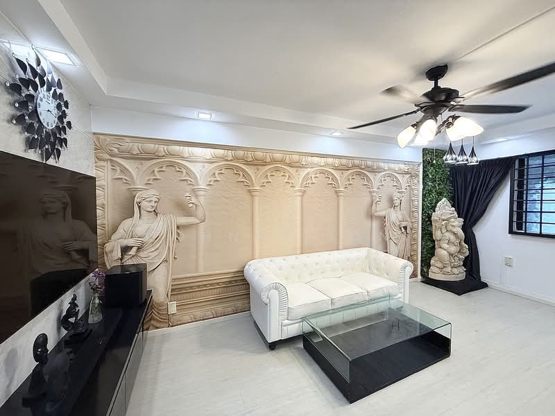 211 Yishun Street 21, 211 Yishun Street 21, 2 Bedrooms, 721 sqft, HDB Flat For Sale, by Johnny Tan, 500103366 - Living Room - PropertyGuru.com.sg