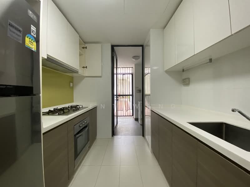My Manhattan, 25 Simei Street 3, 2 Bedrooms, 1,012 sqft, Condominium For Rent, by Brent Wang, 500103376 - Kitchen - PropertyGuru.com.sg