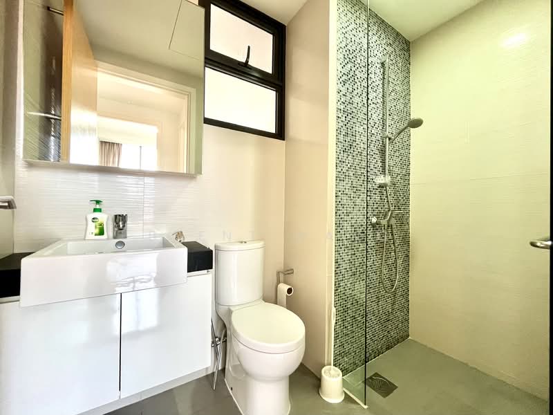 My Manhattan, 25 Simei Street 3, 2 Bedrooms, 1,012 sqft, Condominium For Rent, by Brent Wang, 500103376 - Bathroom - PropertyGuru.com.sg