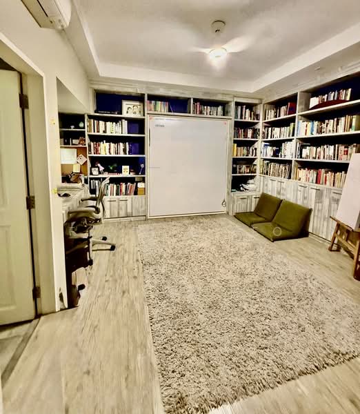 Townhouse Apartments, 139 Cavenagh Road, 4 Bedrooms, 2,368 sqft, Apartment For Sale, by Fidelia Yeo, 500103377 - Granny’s / Family Room - PropertyGuru.com.sg