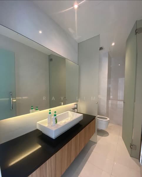 Orchard Scotts, 11 Anthony Road, 4 Bedrooms, 3,369 sqft, Condominium For Rent, by Ray Lim, 500103392 - Bathroom - PropertyGuru.com.sg