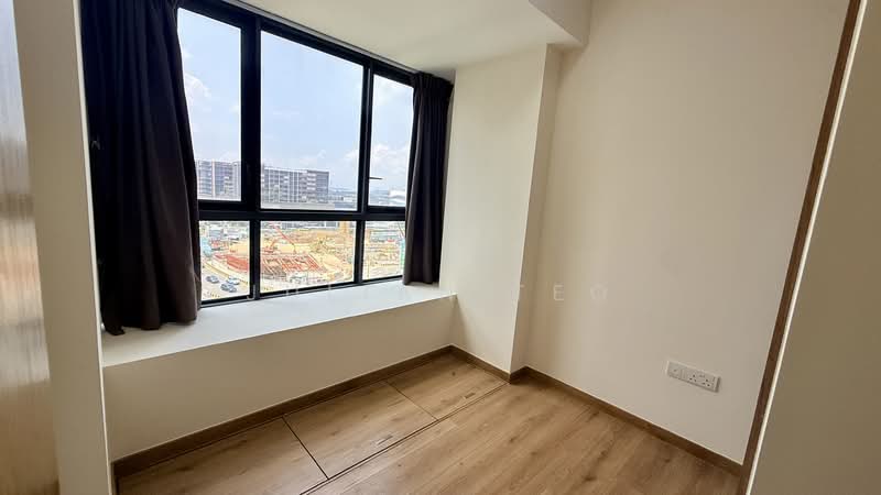 Coco Palms, 17 Pasir Ris Grove, 2 Bedrooms, 743 sqft, Condominium For Rent, by Julian Teo, 500103402 - Bedroom - PropertyGuru.com.sg