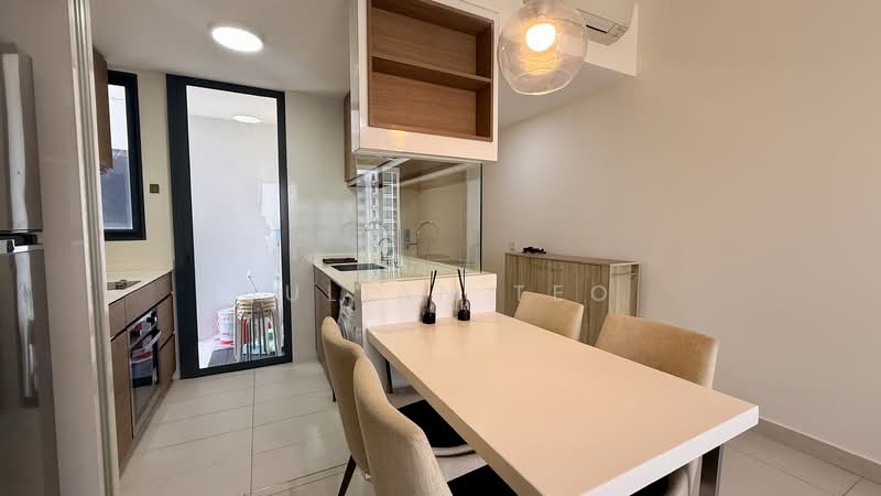 Coco Palms, 17 Pasir Ris Grove, 2 Bedrooms, 743 sqft, Condominium For Rent, by Julian Teo, 500103402 - Kitchen - PropertyGuru.com.sg