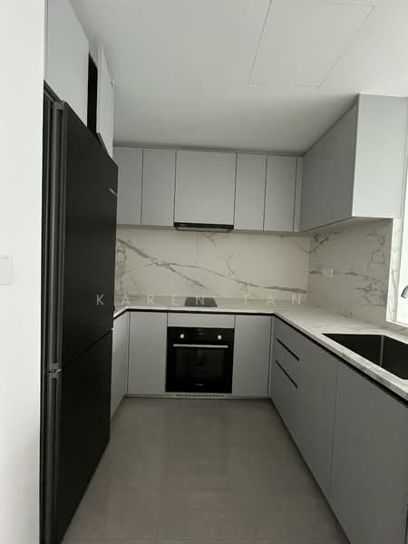 Sky Eden @ Bedok, 1 Bedok Central, 2 Bedrooms, 689 sqft, Condominium For Sale, by Karen Tan, 500103406 - Kitchen - PropertyGuru.com.sg