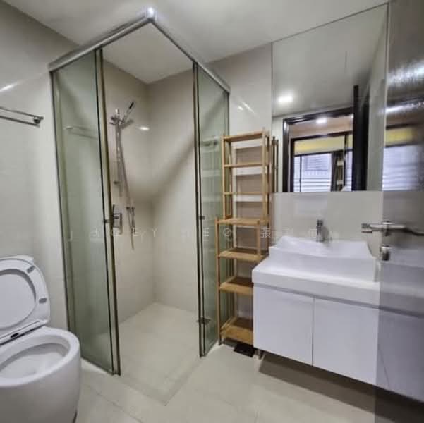 Regent Residences, 1091 Serangoon Road, 2 Bedrooms, 818 sqft, Condominium For Sale, by Joey Teo 張彩億, 500103411 - Bathroom - PropertyGuru.com.sg