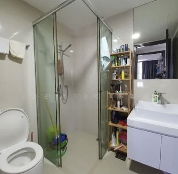 Regent Residences, 1091 Serangoon Road, 2 Bedrooms, 818 sqft, Condominium For Sale, by Joey Teo 張彩億, 500103411 - Bathroom - PropertyGuru.com.sg