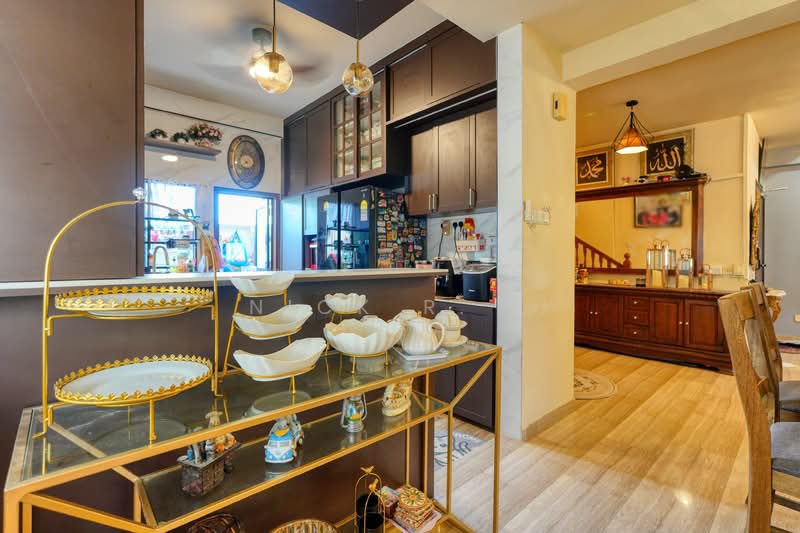 Grande Vista, 2 Cactus Drive, 4 Bedrooms, 2,024 sqft, Condominium For Sale, by Nick R. L, 500103416 - Kitchen - PropertyGuru.com.sg