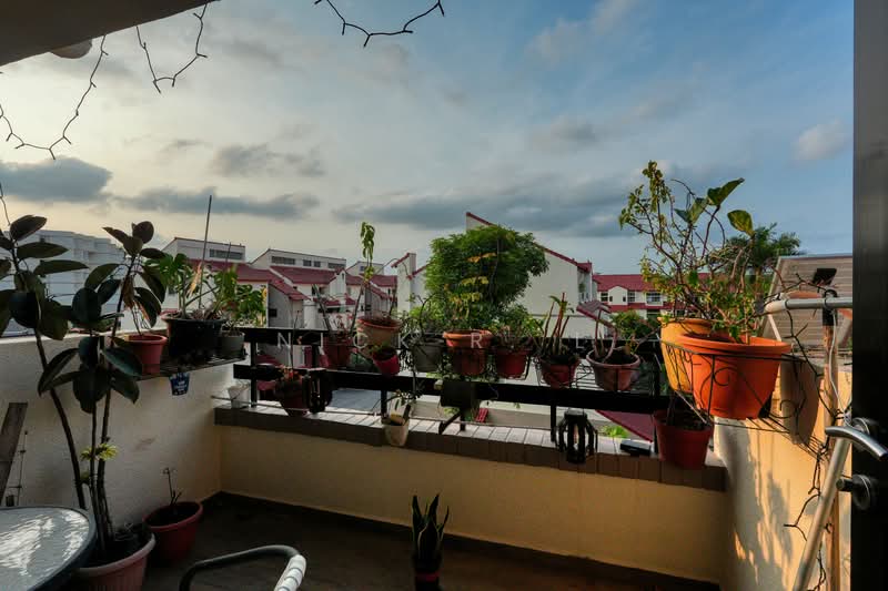 Grande Vista, 2 Cactus Drive, 4 Bedrooms, 2,024 sqft, Condominium For Sale, by Nick R. L, 500103416 - Balcony - PropertyGuru.com.sg