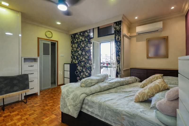 Grande Vista, 2 Cactus Drive, 4 Bedrooms, 2,024 sqft, Condominium For Sale, by Nick R. L, 500103416 - Bedroom - PropertyGuru.com.sg