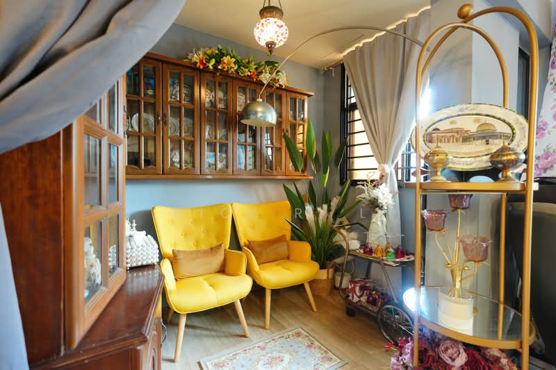 Grande Vista, 2 Cactus Drive, 4 Bedrooms, 2,024 sqft, Condominium For Sale, by Nick R. L, 500103416 - Living Room - PropertyGuru.com.sg