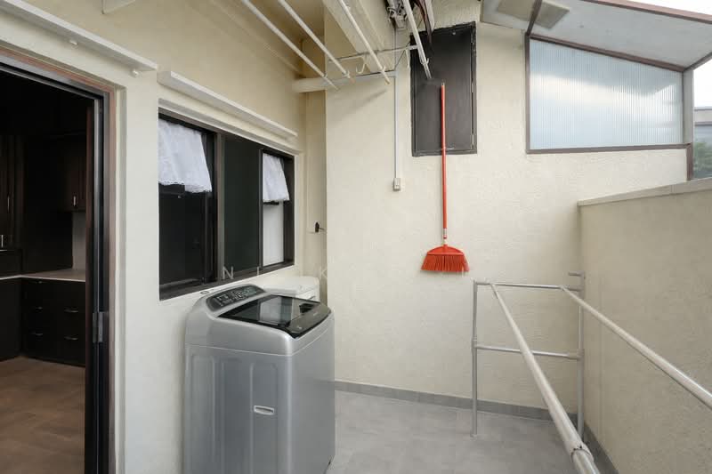 Grande Vista, 2 Cactus Drive, 4 Bedrooms, 2,024 sqft, Condominium For Sale, by Nick R. L, 500103416 - Balcony - PropertyGuru.com.sg