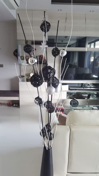 Hedges Park Condominium, 71 Flora Drive, 3 Bedrooms, 1,001 sqft, Condominium For Sale, by Caden Wan, 500103420 - Living Room - PropertyGuru.com.sg