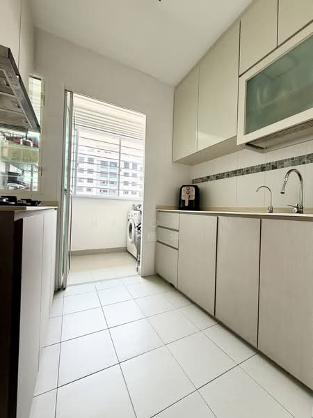 113D McNair Towers, 113D Mcnair Road, 2 Bedrooms, 732 sqft, HDB Flat For Sale, by Sharon Fu 傅丽华, 500103425 - Kitchen - PropertyGuru.com.sg