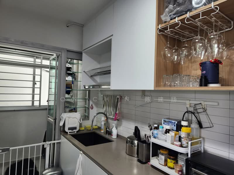 90A Telok Blangah Street 31, 90A Telok Blangah Street 31, 3 Bedrooms, 1,001 sqft, HDB Flat For Sale, by Jon Chin 陈建扬, 500103426 - Kitchen - PropertyGuru.com.sg