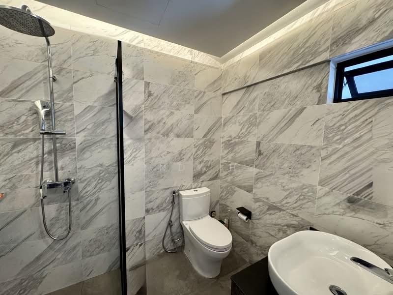 Tai Hwan Park, Tai Hwan Drive, 5 Bedrooms, 2,500 sqft, Terraced House For Sale, by Cindy Ho, 500103439 - Bathroom - PropertyGuru.com.sg