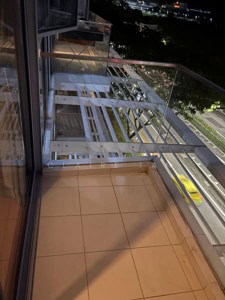 The Linear, 896 Upper Bukit Timah Road, 3 Bedrooms, 1,593 sqft, Apartment For Rent, by Claire Tan, 500103444 - Balcony - PropertyGuru.com.sg
