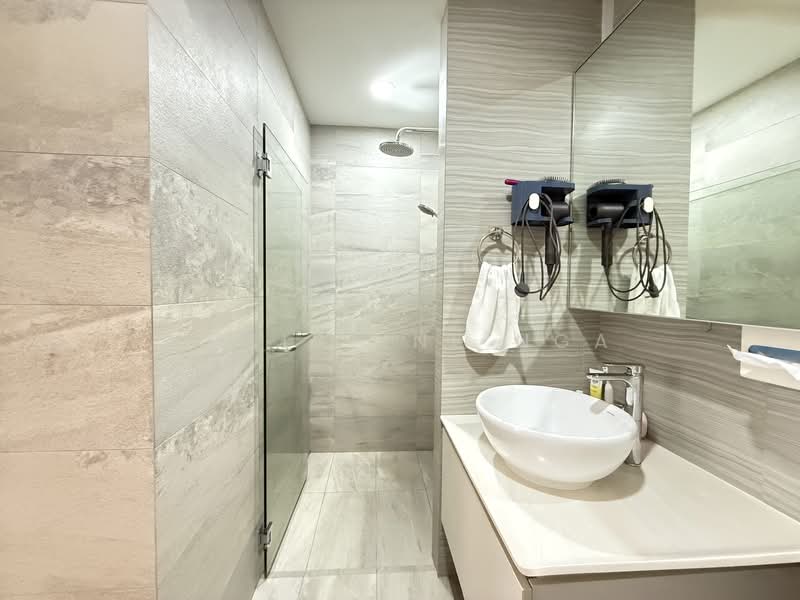 High Park Residences, 27 Fernvale Road, 2 Bedrooms, 667 sqft, Condominium For Rent, by Christine Nga, 500103446 - Bathroom - PropertyGuru.com.sg