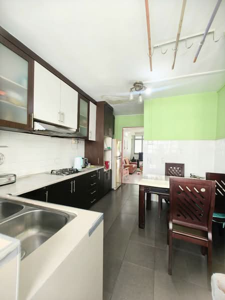 263 Yishun Street 22, 263 Yishun Street 22, 2 Bedrooms, 689 sqft, HDB Flat For Sale, by Christine Yit, 500103449 - Kitchen - PropertyGuru.com.sg