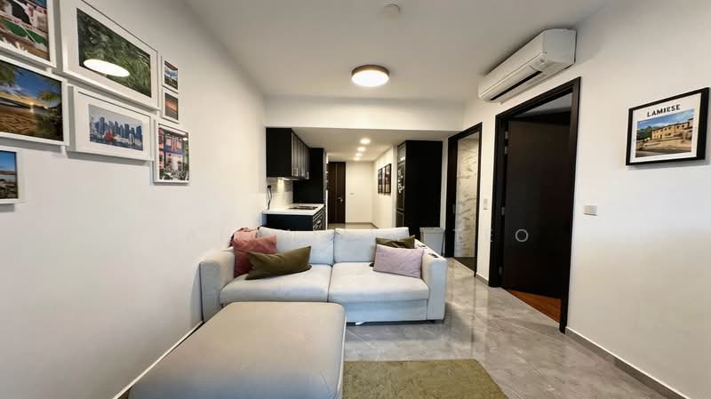 S.U.P.E.R. C.H.E.A.P! 1km to M.G.S & Pei Hwa Pri Sch, 310m to MRT!, , 1 Bedroom, 527 sqft, Condominium For Sale, by Ian Yijie Teo, 500103456 - Living Room - PropertyGuru.com.sg