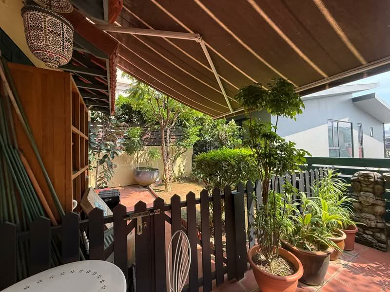 ★ Serangoon Garden Estate ★ Lovingly Maintained Semi-Detached ★, Serangoon Garden Estate, 5 Bedrooms, 5,000 sqft, Semi-Detached House For Sale, by Edmund Seah, 500103473 - Exterior - PropertyGuru.com.sg