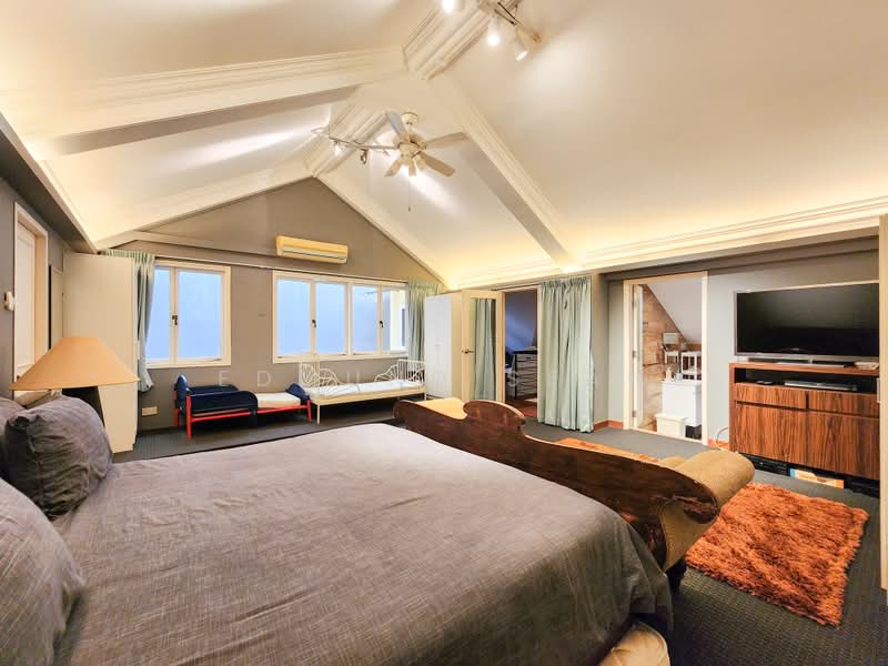 ★ Serangoon Garden Estate ★ Lovingly Maintained Semi-Detached ★, Serangoon Garden Estate, 5 Bedrooms, 5,000 sqft, Semi-Detached House For Sale, by Edmund Seah, 500103473 - Bedroom - PropertyGuru.com.sg