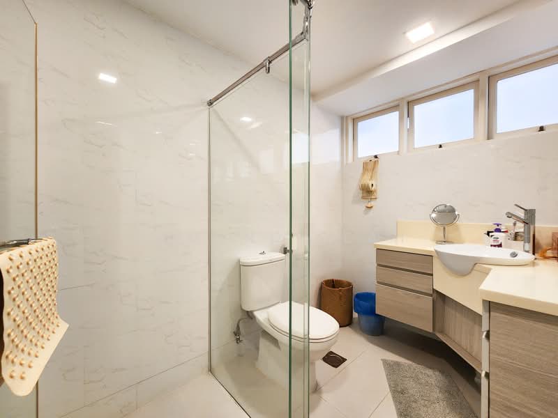 ★ Serangoon Garden Estate ★ Lovingly Maintained Semi-Detached ★, Serangoon Garden Estate, 5 Bedrooms, 5,000 sqft, Semi-Detached House For Sale, by Edmund Seah, 500103473 - Bathroom - PropertyGuru.com.sg