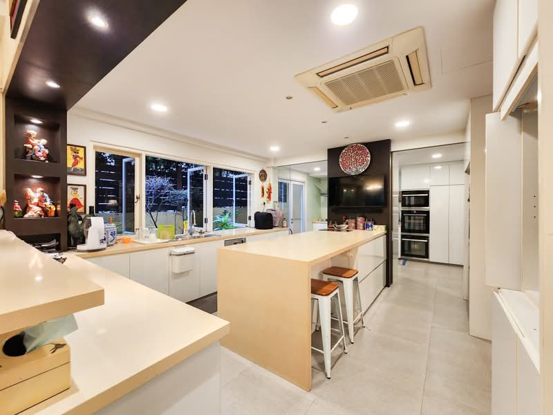 ★ Serangoon Garden Estate ★ Lovingly Maintained Semi-Detached ★, Serangoon Garden Estate, 5 Bedrooms, 5,000 sqft, Semi-Detached House For Sale, by Edmund Seah, 500103473 - Kitchen - PropertyGuru.com.sg