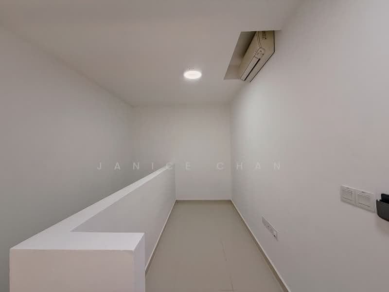 Flora View, 1 Ang Mo Kio Street 66, 3 Bedrooms, 1,023 sqft, Apartment For Sale, by Janice Chan, 500103476 - Upper Common Area - PropertyGuru.com.sg