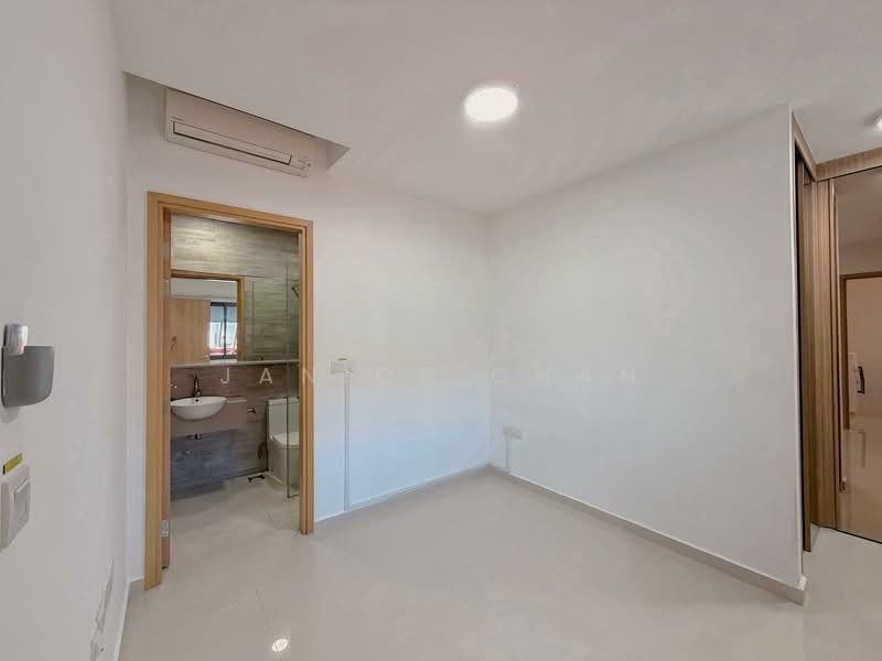 Flora View, 1 Ang Mo Kio Street 66, 3 Bedrooms, 1,023 sqft, Apartment For Sale, by Janice Chan, 500103476 - Master Room - PropertyGuru.com.sg