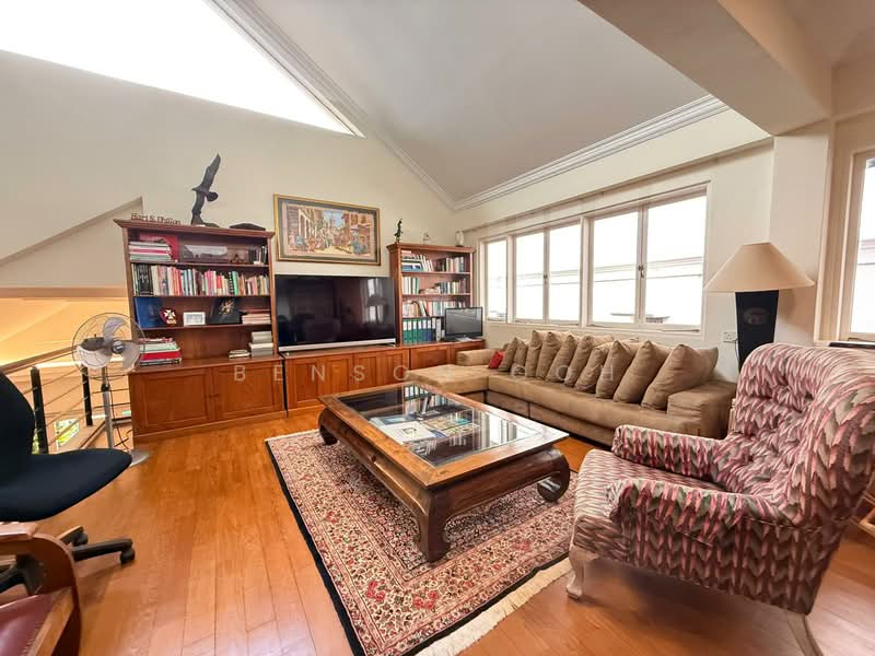 ★ Serangoon Garden Estate ★ Lovingly Maintained Semi-Detached ★, Serangoon Garden Estate, 5 Bedrooms, 5,000 sqft, Semi-Detached House For Sale, by Benson Goh, 500103477 - Living Room - PropertyGuru.com.sg