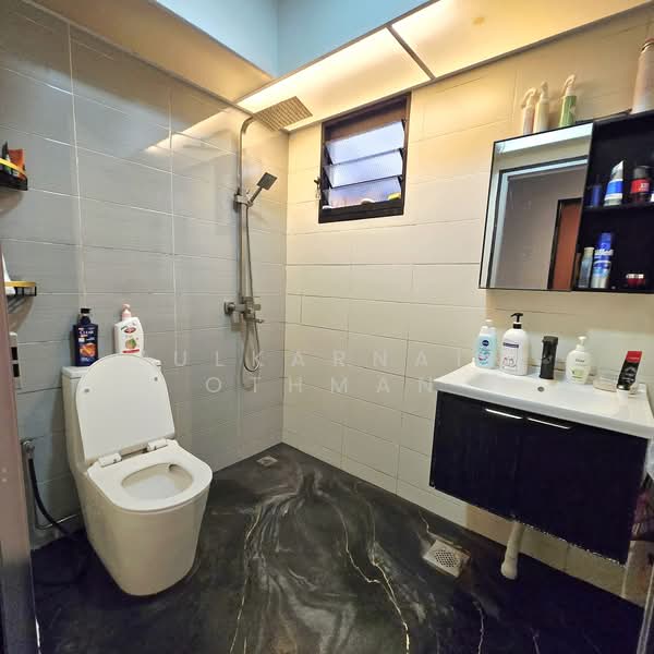 808D Choa Chu Kang Avenue 1, 808D Choa Chu Kang Avenue 1, 3 Bedrooms, 990 sqft, HDB Flat For Sale, by Zulkarnain Othman, 500103484 - Bathroom - PropertyGuru.com.sg