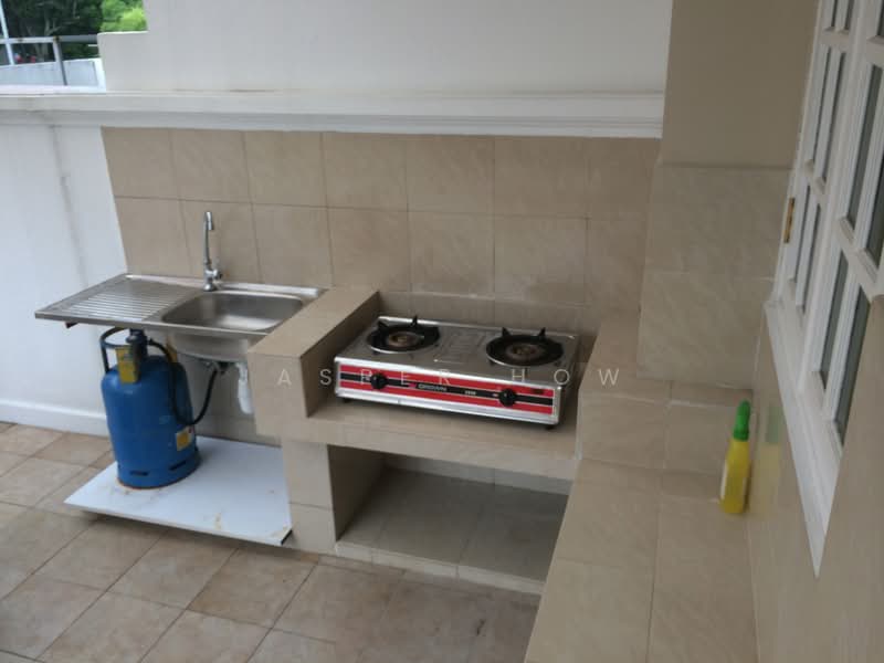 Jalan Jambu Mawar, , 4 Bedrooms, 2,400 sqft, Semi-Detached House For Rent, by Jasper How, 500103489 - Kitchen - PropertyGuru.com.sg