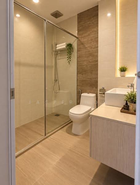 Jalan Jambu Mawar, Clementi Park / Upper Bukit Timah, 4 Bedrooms, 2,400 sqft, Semi-Detached House For Rent, by Jasper How, 500103489 - Bathroom - PropertyGuru.com.sg