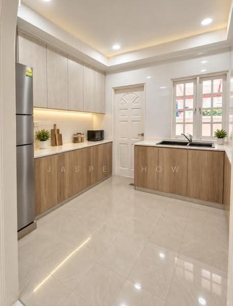 Jalan Jambu Mawar, Clementi Park / Upper Bukit Timah, 4 Bedrooms, 2,400 sqft, Semi-Detached House For Rent, by Jasper How, 500103489 - Kitchen - PropertyGuru.com.sg
