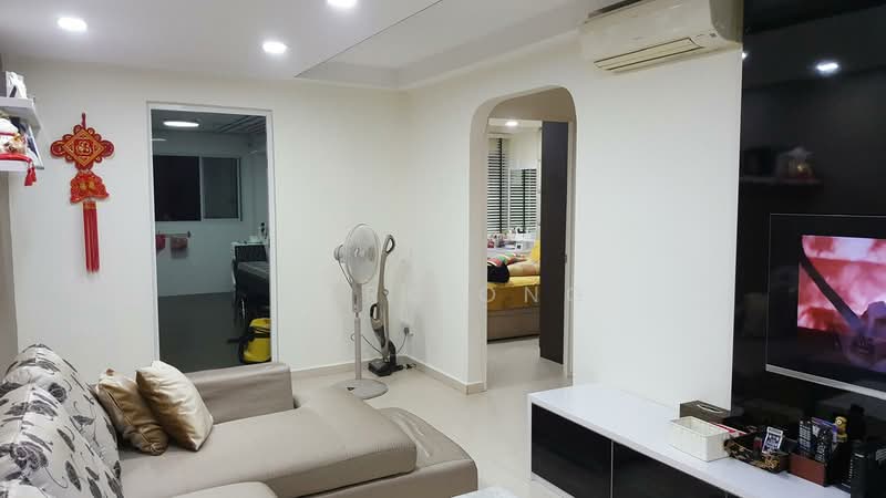 322 Bukit Batok Street 33, 322 Bukit Batok Street 33, 2 Bedrooms, 721 sqft, HDB Flat For Sale, by Mark Ong, 500103491 - Living Room - PropertyGuru.com.sg