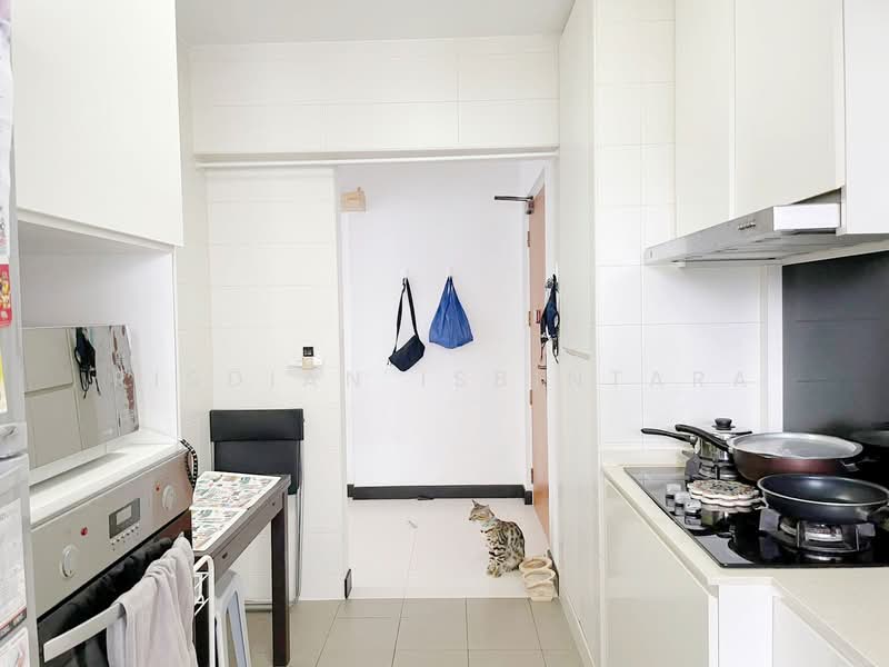 868C Tampines Avenue 8, 868C Tampines Avenue 8, 2 Bedrooms, 721 sqft, HDB Flat For Sale, by Risdian Isbintara, 500103493 - Kitchen - PropertyGuru.com.sg