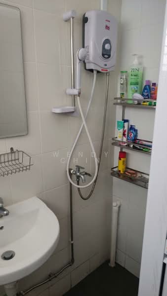153 Serangoon North Avenue 1, 153 Serangoon North Avenue 1, Room Rental, 120 sqft, HDB Flat For Rent, by Wendy Chin, 500103497 - Bathroom - PropertyGuru.com.sg