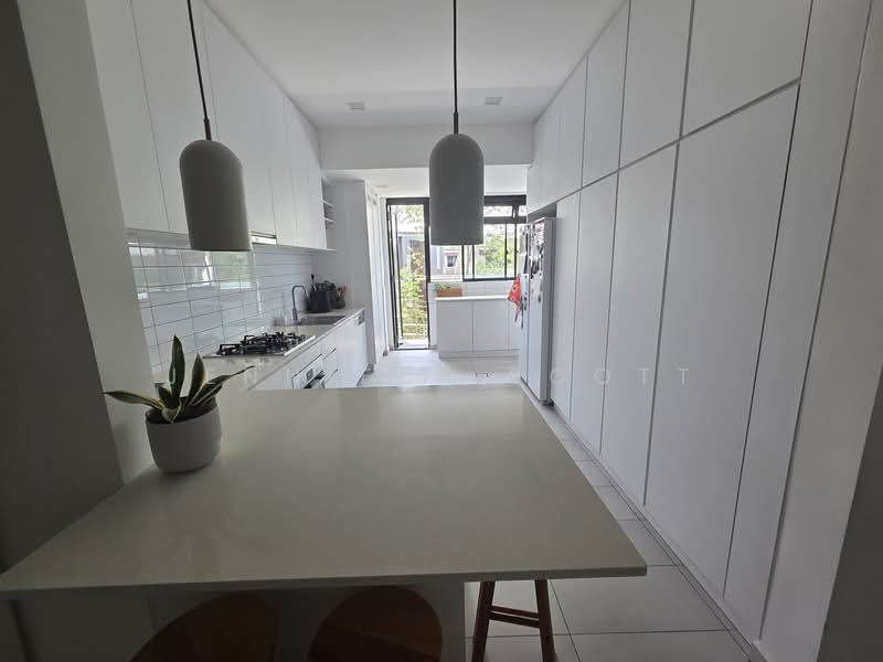 Villa Chancerita, 16 Chancery Hill Road, 4 Bedrooms, 1,647 sqft, Condominium For Sale, by Jennifer Scott, 500103502 - Kitchen - PropertyGuru.com.sg