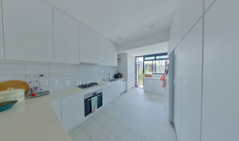 Villa Chancerita, 16 Chancery Hill Road, 4 Bedrooms, 1,647 sqft, Condominium For Sale, by Jennifer Scott, 500103502 - Kitchen - PropertyGuru.com.sg
