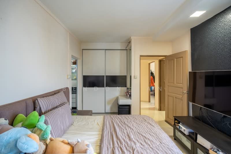 964 Hougang Avenue 9, 964 Hougang Avenue 9, 3 Bedrooms, 1,302 sqft, HDB Flat For Sale, by Bendon Tan, 500103503 - Bedroom - PropertyGuru.com.sg
